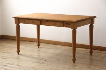 中古　美品　シャルドネ(CHARDONNAY)　パイン材　両面引き出し　木の質感や木目を生かしたデザインが素敵なダイニングテーブル(作業台、食卓、2人掛け、4人掛け)(R-054330)