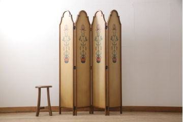 中古　美品　カントリーハウス　秋山木工(職人堅木)　クラシカルな雰囲気漂う4連パーテーション(衝立て、仕切り)(R-054342)