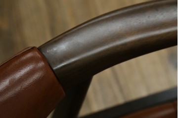 和製ヴィンテージ　美品!　辻木工　合皮　こだわりのあるデザインが目を引くアームチェア4脚セット　(R-054343)