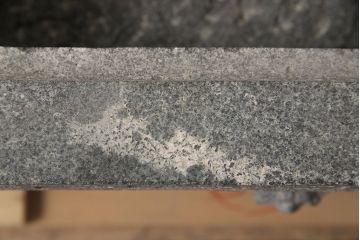 中古　御影石　龍彫刻　水鉢　138kg(つくばい、オブジェ、庭石)(R-054353)