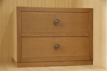中古　美品　神戸伝承欧風家具(洋家具)　たかねや製　ナラ・桐材　エレガントな佇まいが美しいワードローブ(洋服タンス、収納棚)(R-054356)