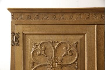中古　美品　神戸伝承欧風家具(洋家具)　たかねや製　ナラ・桐材　エレガントな佇まいが美しいワードローブ(洋服タンス、収納棚)(R-054356)