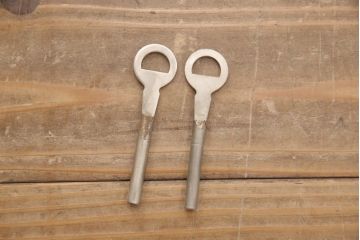 中古　美品　神戸伝承欧風家具(洋家具)　たかねや製　ナラ・桐材　エレガントな佇まいが美しいワードローブ(洋服タンス、収納棚)(R-054356)