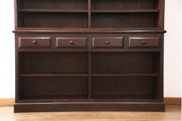 中古　九州民芸家具　カバ材　落ち着いた色合いが大人な雰囲気を醸し出す食器棚(収納棚、戸棚、キャビネット)(R-054359)