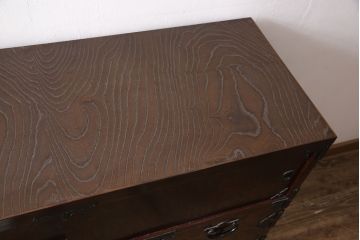 中古　超美品　岩谷堂箪笥　台輪・脚付きリメイク　和の趣を感じさせる渋い佇まいの箪笥サイドチェスト(衣装箪笥、引き出し、和タンス、収納箪笥)(R-054366)