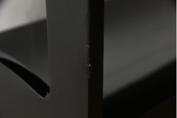 和製ビンテージ　凝ったつくりの取っ手が目を引く蒔絵風飾り棚(茶棚、戸棚、茶箪笥、ヴィンテージ)(R-054370)