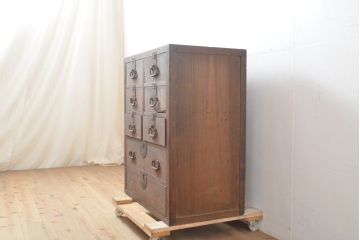 和製アンティーク　ヒノキ材　小振りなサイズが丁度いい帳場箪笥(引き出し、和タンス、収納箪笥、チェスト)(R-054380)