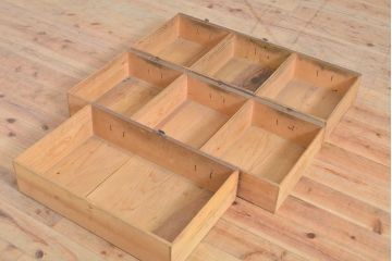 和製アンティーク　ヒノキ材　小振りなサイズが丁度いい帳場箪笥(引き出し、和タンス、収納箪笥、チェスト)(R-054380)