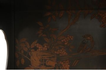 大正時代アンティーク　立派な蒔絵入り　味のある佇まいが魅力的な飾り棚(茶棚、茶箪笥、戸棚)(R-054392)