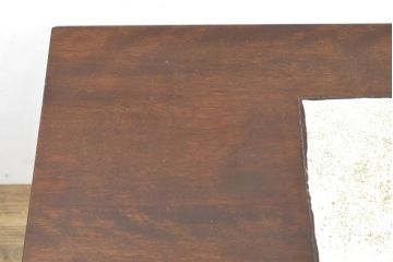 中古　特注品　松本民芸家具　さくらんぼの絵柄がかわいらしいタイルトップテーブル(作業台、センターテーブル、リビングテーブル)(R-054395)