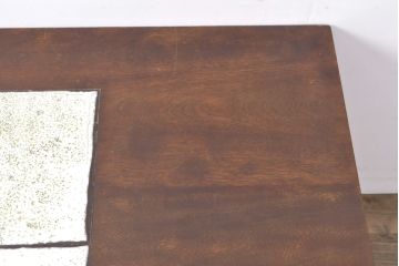 中古　特注品　松本民芸家具　さくらんぼの絵柄がかわいらしいタイルトップテーブル(作業台、センターテーブル、リビングテーブル)(R-054395)
