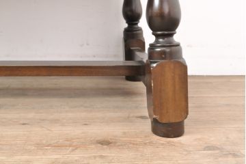 中古　特注品　松本民芸家具　さくらんぼの絵柄がかわいらしいタイルトップテーブル(作業台、センターテーブル、リビングテーブル)(R-054395)