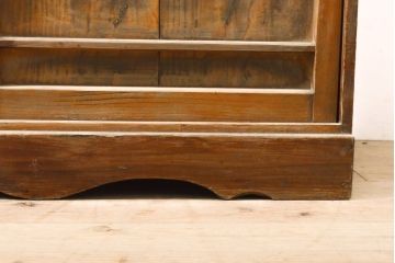 和製アンティーク　ヒノキ材(檜)　レトロな佇まいが昔懐かしい下駄箱(収納棚、戸棚、キャビネット、サイドボード)(R-054405)