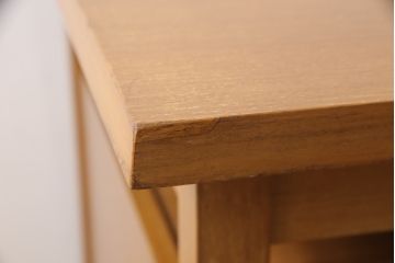 和製ビンテージ　チーク材　直線的なデザインが格好良いニーホールデスク(両袖机、在宅ワーク、在宅用ワークデスク、オフィスデスク、ヴィンテージ)(R-054410)