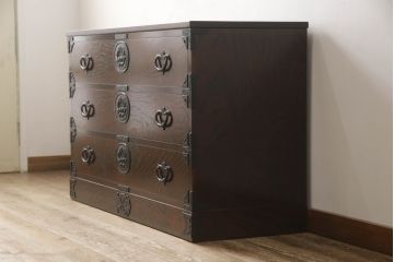 中古　美品　伝統民芸家具　岩谷堂箪笥　天板リメイク　力強い木目で和の趣あふれるサイドボード(ローチェスト、引き出し、リビングボード、衣装箪笥)(R-054416)