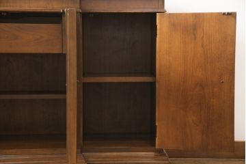 中古　美品　DREXEL HERITAGE(ドレクセルヘリテイジ)　品のある佇まいが美しいサイドボード(収納棚、戸棚、キャビネット)(R-054418)