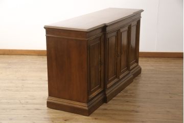 中古　美品　DREXEL HERITAGE(ドレクセルヘリテイジ)　品のある佇まいが美しいサイドボード(収納棚、戸棚、キャビネット)(R-054418)
