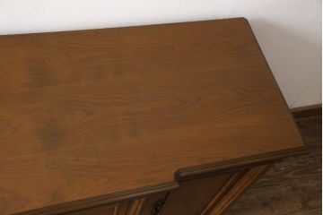中古　美品　DREXEL HERITAGE(ドレクセルヘリテイジ)　品のある佇まいが美しいサイドボード(収納棚、戸棚、キャビネット)(R-054418)