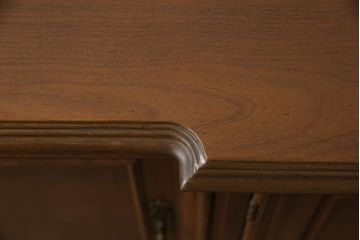 中古　美品　DREXEL HERITAGE(ドレクセルヘリテイジ)　品のある佇まいが美しいサイドボード(収納棚、戸棚、キャビネット)(R-054418)