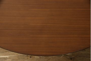 中古　美品　arflex(アルフレックス)　ステーションチェントロ(STATION CENTRO)　シンプルで洗練された佇まいのダイニングテーブル(定価約45万円)(ラウンドテーブル、丸テーブル)(R-054420)
