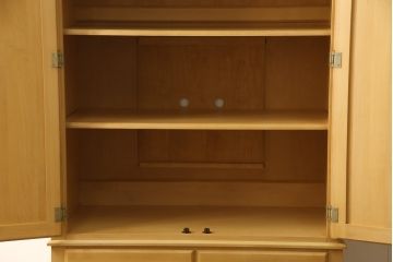 中古　アメリカ　ETHAN ALLEN(イーセンアーレン)　ナチュラルな色合いとフォルムがかわいらしいワードローブ(洋服タンス、収納棚)(R-054421)