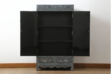 中古　韓国民芸家具　隅々まで施された螺鈿細工が華やかな収納棚(定価約85万円)(戸棚、キャビネット)(R-054422)