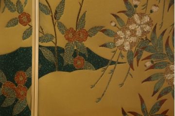 中古　最高級品　宝石象嵌工芸品　光泉　光雲　蒔絵　圧巻!色とりどりの輝きを放つ宝石が空間を華やかに彩る整理タンス(着物箪笥、引き出し、チェスト、収納箪笥)(R-054423)