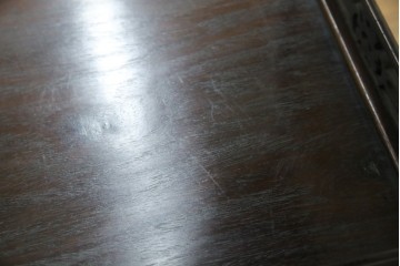 和製アンティーク　上手物!　漆塗り　指物　紫檀(シタン)材　細やかな透かし彫りが目を引く飾り棚　(R-054424)