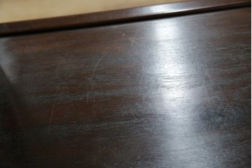 和製アンティーク　上手物!　漆塗り　指物　紫檀(シタン)材　細やかな透かし彫りが目を引く飾り棚　(R-054424)