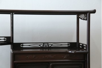 和製アンティーク　上手物!　漆塗り　指物　紫檀(シタン)材　細やかな透かし彫りが目を引く飾り棚　(R-054424)