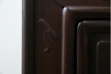 和製アンティーク　上手物!　漆塗り　指物　紫檀(シタン)材　細やかな透かし彫りが目を引く飾り棚　(R-054424)