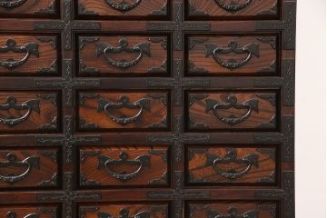 中古　希少!　特注　超美品　岩谷堂箪笥　貴重品管理におすすめのからくり金庫箪笥(定価約250万円)(薬箪笥、小間物箪笥、引き出し、小物収納)(R-054438)