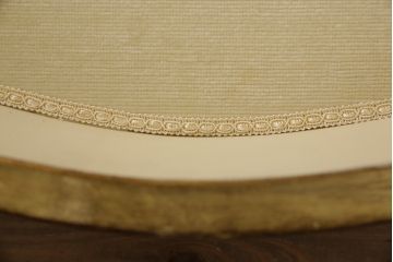中古　希少　イタリア高級輸入家具　繊細な色使いで描かれた花の絵が美しいランジェリーチェスト(縦型チェスト、引き出し)(R-054439)