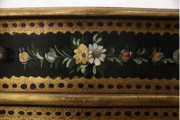 中古　希少　イタリア高級輸入家具　繊細な色使いで描かれた花の絵が美しいランジェリーチェスト(縦型チェスト、引き出し)(R-054439)