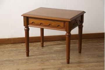 中古　美品　DREXEL HERITAGE(ドレクセルヘリテイジ)　細部までこだわりの詰まったデザインが素敵なサイドテーブル(ローテーブル、ナイトテーブル)(R-054440)