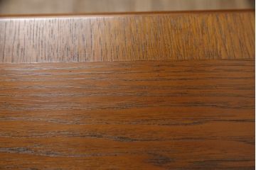 中古　美品　DREXEL HERITAGE(ドレクセルヘリテイジ)　細部までこだわりの詰まったデザインが素敵なサイドテーブル(ローテーブル、ナイトテーブル)(R-054440)
