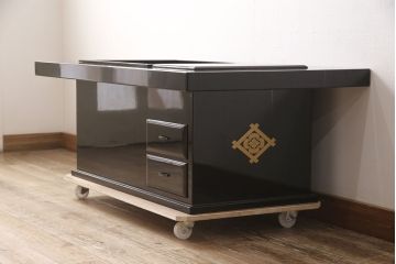 中古　美品　輪島塗り　井桁に木瓜の紋が目を引く長火鉢(囲炉裏、関西火鉢)(R-054441)