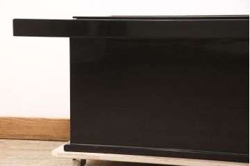 中古　美品　輪島塗り　井桁に木瓜の紋が目を引く長火鉢(囲炉裏、関西火鉢)(R-054441)
