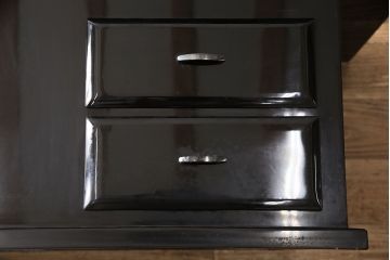 中古　美品　輪島塗り　井桁に木瓜の紋が目を引く長火鉢(囲炉裏、関西火鉢)(R-054441)