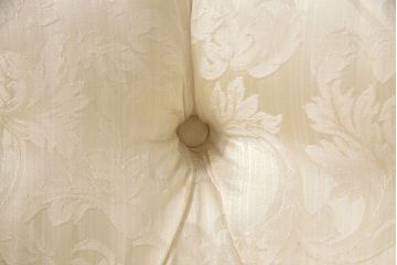 中古　超美品　DREXEL HERITAGE(ドレクセルヘリテイジ)　アップホルスタリ―　気品ある佇まいが美しい1人掛けソファ(定価約62万円)(一人掛けソファ、アームチェア)(R-054443)