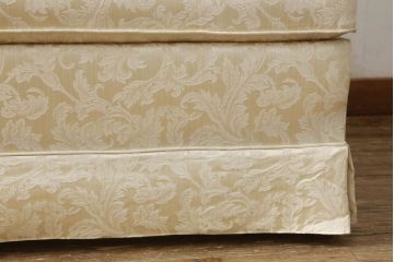 中古　超美品　DREXEL HERITAGE(ドレクセルヘリテイジ)　アップホルスタリ—　気品ある佇まいが美しい1人掛けソファ(定価約62万円)(一人掛けソファ、アームチェア)(R-054444)