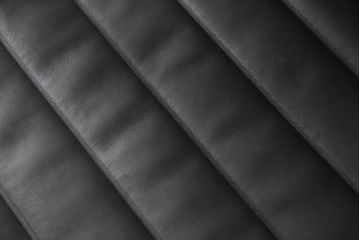 中古　超美品　Hermanmiller(ハーマンミラー社)　イームズアルミナムグループ　本革　キャスター付き　クラシカルな佇まいが魅力的なマネジメントチェア(レザー、オフィスチェア、アームチェア、椅子)(定価約30万円)(R-054455)