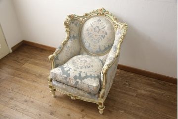 中古　美品　イタリア高級家具　ロココ調　Mario Colciago&Figli(マリオ・コルチャゴ)　Fratelli Origgi(フラテッリ・オリッジ)　エレガントな佇まいの1人掛けソファ(アームチェア、ラウンジチェア、椅子、1P)(定価約60万円)(R-054459)
