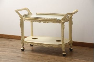 中古　美品　SILIK(シリック)　気品溢れる佇まいが目を引くワゴンテーブル(トロリー、キッチンワゴン)(R-054460)