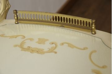 中古　美品　SILIK(シリック)　気品溢れる佇まいが目を引くワゴンテーブル(トロリー、キッチンワゴン)(R-054460)