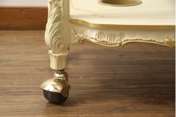 中古　美品　SILIK(シリック)　気品溢れる佇まいが目を引くワゴンテーブル(トロリー、キッチンワゴン)(R-054460)