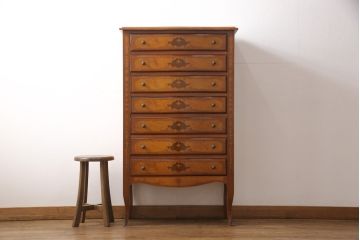 中古　美品　イタリア輸入家具　細やかな象嵌細工と脚の真鍮金具が美しいチェスト(引き出し、縦型チェスト)(R-054461)