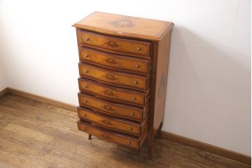 中古　美品　イタリア輸入家具　細やかな象嵌細工と脚の真鍮金具が美しいチェスト(引き出し、縦型チェスト)(R-054461)