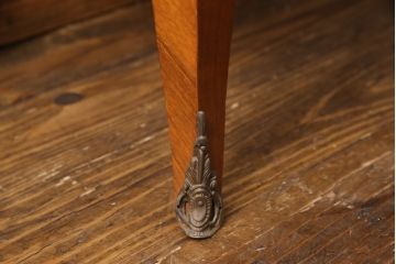 中古　美品　イタリア輸入家具　細やかな象嵌細工と脚の真鍮金具が美しいチェスト(引き出し、縦型チェスト)(R-054461)