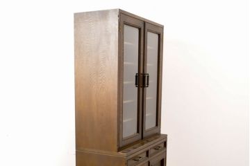 中古　神戸洋家具　永田良介商店　直線的でスッキリした佇まいが魅力的なキャビネット(食器棚、戸棚、収納棚)(R-054463)